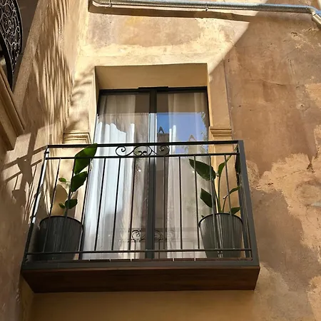 Le Spacieux - Un Voyage En Provence- De Lancement Aix-en-Provence