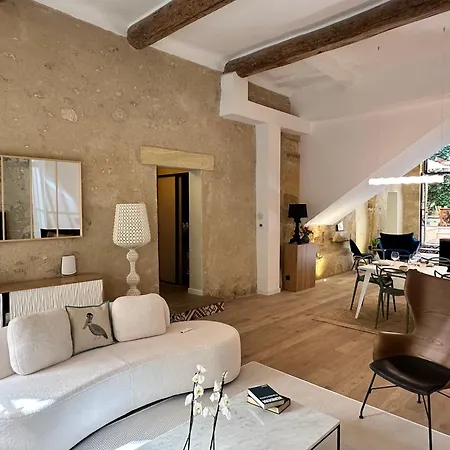 Le Spacieux - Un Voyage En Provence- De Lancement Aix-en-Provence